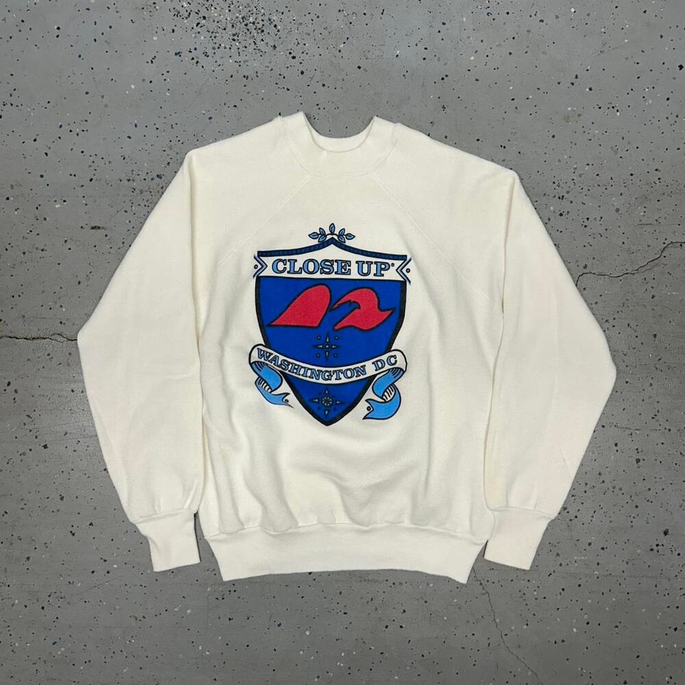 VTG 80s White cotton crewneck sweatshirt with blue and red Washington DC